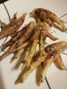 How I can prepare chicken feet for their dogs?